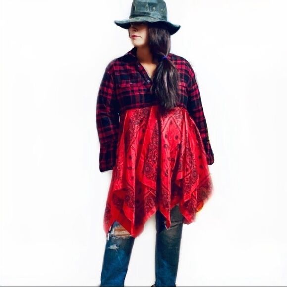 Festival Red Flannel Bell Sleeve Flowy Asymmetrical Button Down Tunic Jacket NEW - Picture 4 of 4